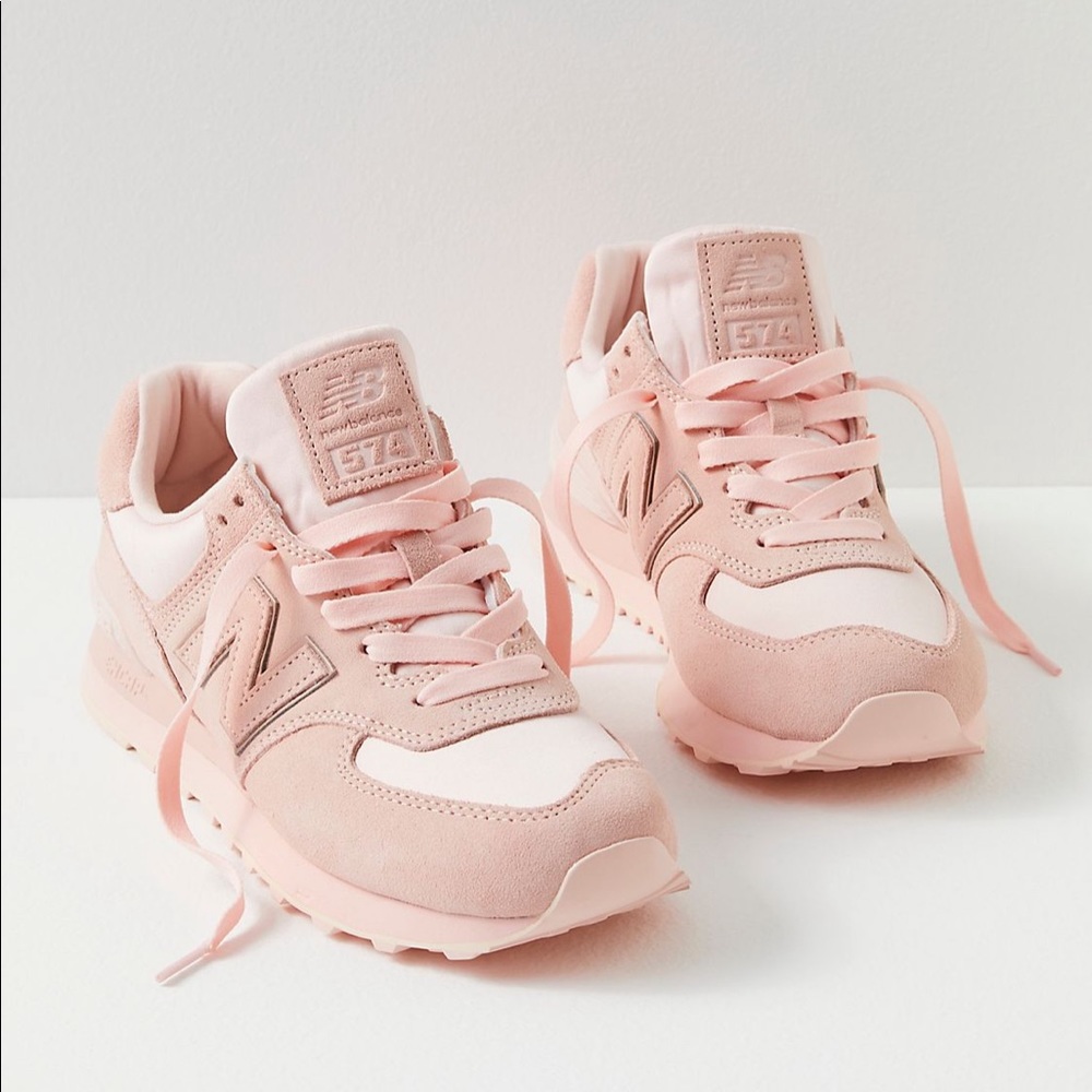 New Balance Women Sneakers